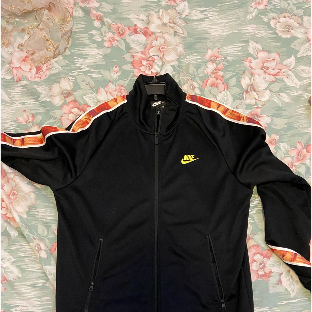 NIKE JACKET
